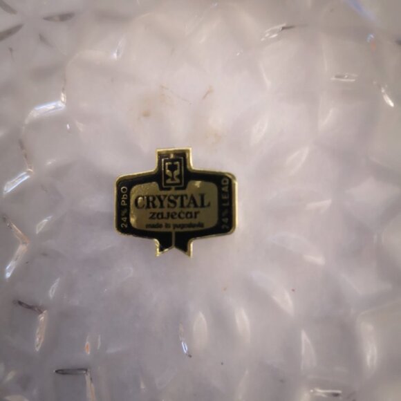 Vintage Forever Crystal Cachet/Trinket Box with 24% Full Lead Crystal - Picture 3 of 5